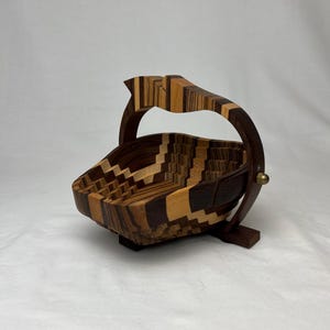 Vintage opvouwbare appelmand van meerdere soorten hout