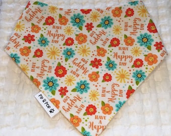 Happy day dog bandana / Smiley face / Dog bandana / Cat bandana/ Summer pet bandana / Dog bandana Canada/ Two sets of snaps