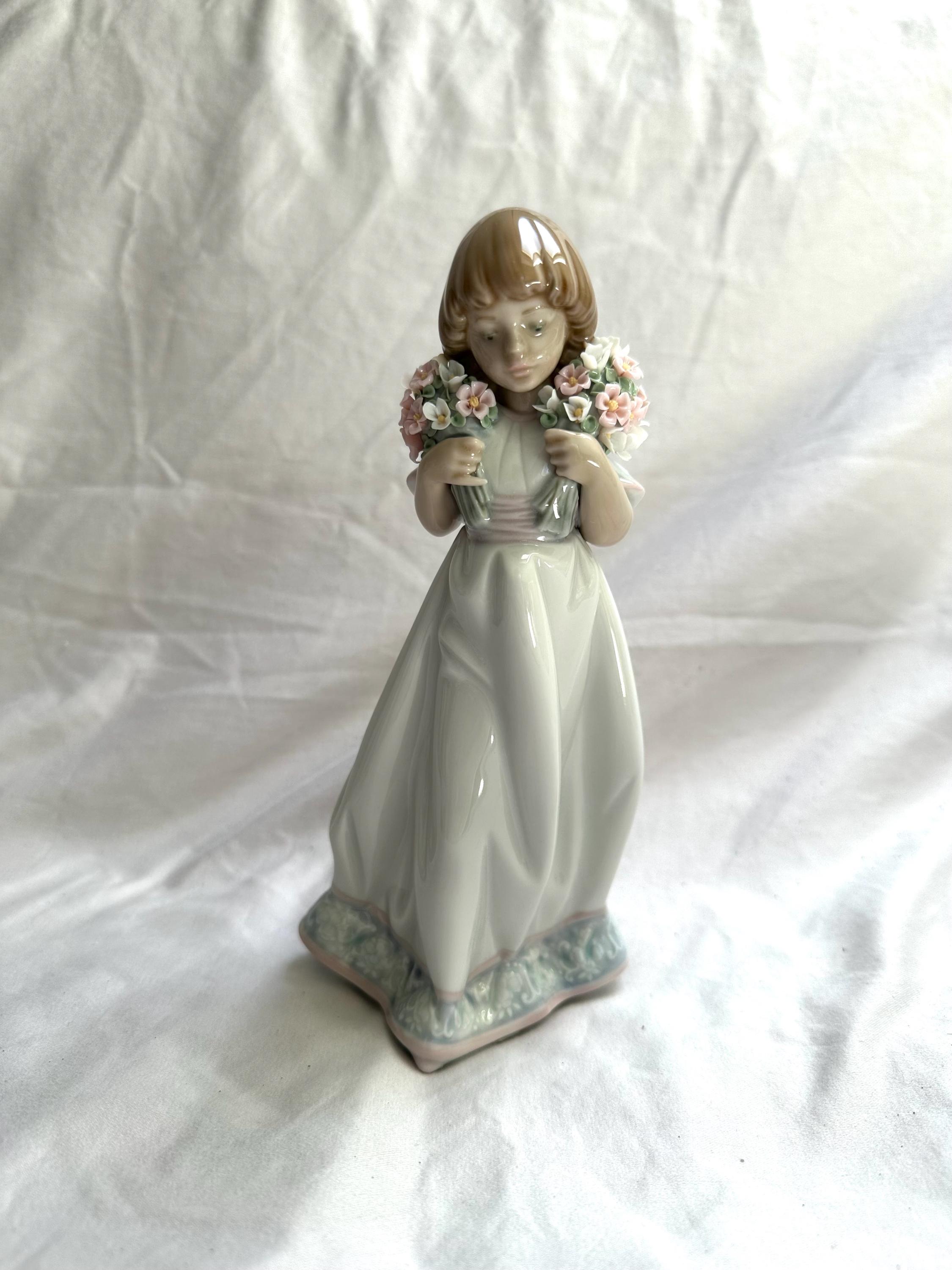 Lladro Girl Figurine - Etsy