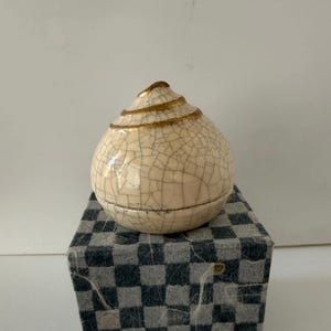 Vintage Japanese Asahido Ceramic Kōgō or Kōro Incense Container shaped like a Shell or Stylized Dome with Gold Trim and Raku Crackle Effect