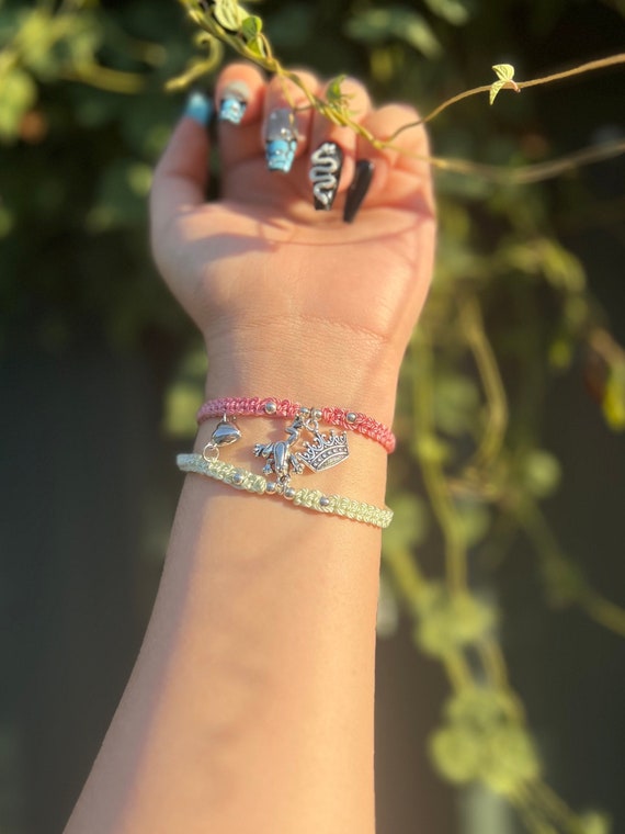 Tiana and Charlotte | friendship bracelets