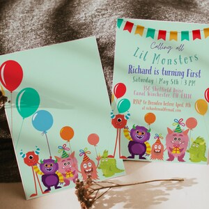 Könnte beinhalten: Zwei rechteckige, hellgrüne Geburtstagseinladungskarten mit bunten Luftballons, Partywimpeln und einer Gruppe von Cartoon-Monstern. Der Text lautet: Calling all Lil Monsters, Richard is turning First, Saturday May 5th 3 PM, 356 Sheffield Drive.