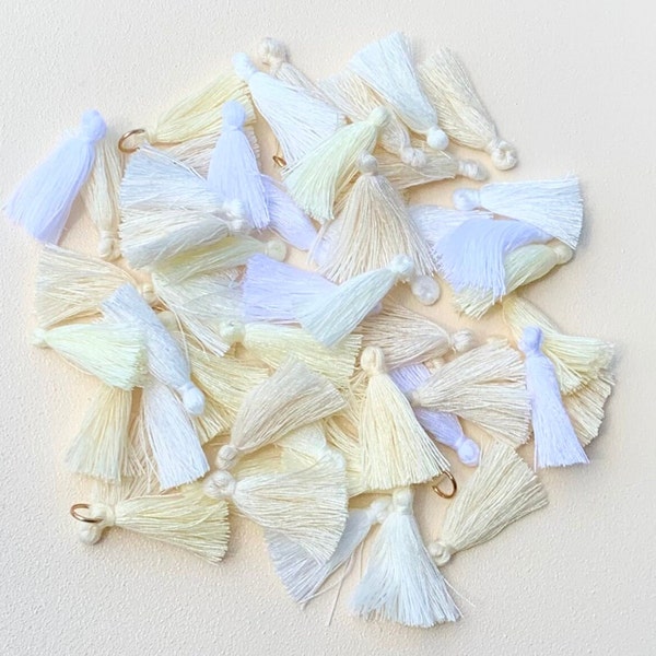 30 Tassels/ White Cream Beige Mix/ 1" Tassels/ Cotton Tassels/ Tassel Supplies/ Craft Supplies/ Small Tassels/ White