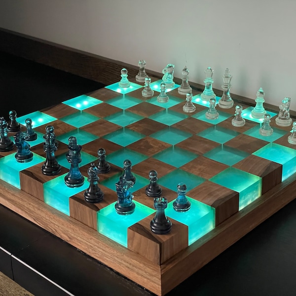 Juego de ajedrez iluminado hecho a mano, madera de nogal, resina epoxi, moderno.