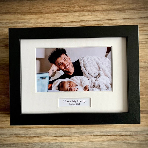 PERSONALISED Caption Frame, Contemporary Bespoke Photo Frame. Your Photo & Caption Mounted and Framed. 7x5 or A4 Frame Option