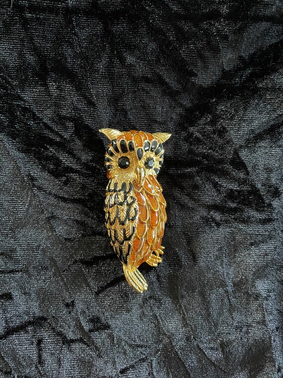 Vintage black and gold enamel owl pin - image 3