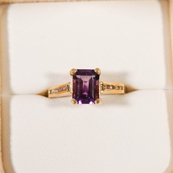 Vintage Majestic Amethyst Diamond Ring