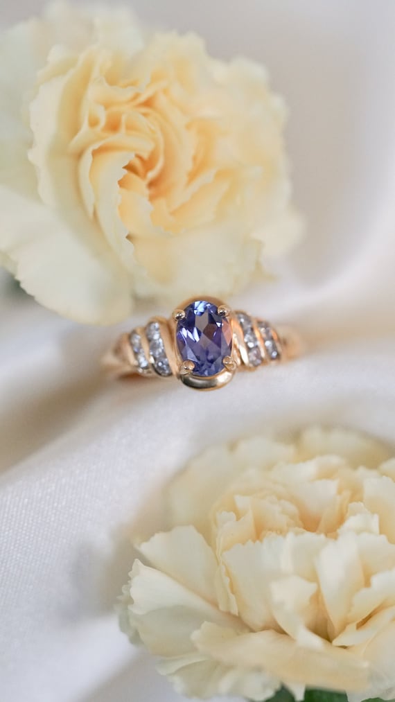 Vintage Tanzanite and Diamond Coast Ring