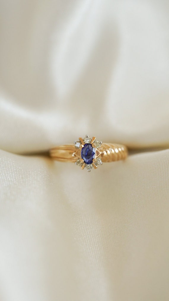 Estate Sapphire and Diamond Captivate Ring