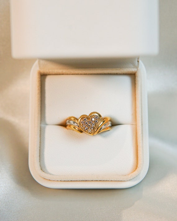 Vintage Retro Styled Heart Diamond Ring