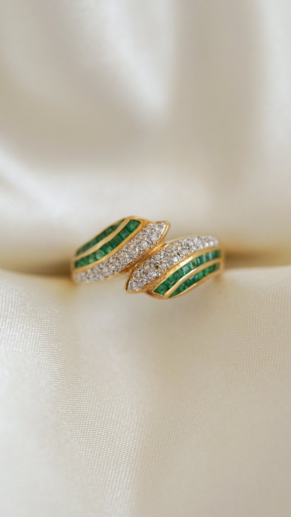 Estate Emerald and Diamond Swerve Ring