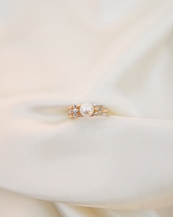 Estate Pearl and Diamond See Saw Ring