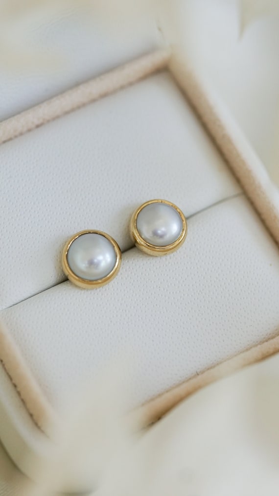 Vintage Pearl Button Stud Earrings