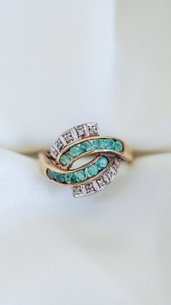 Antique Emerald and Diamond Whirl Ring