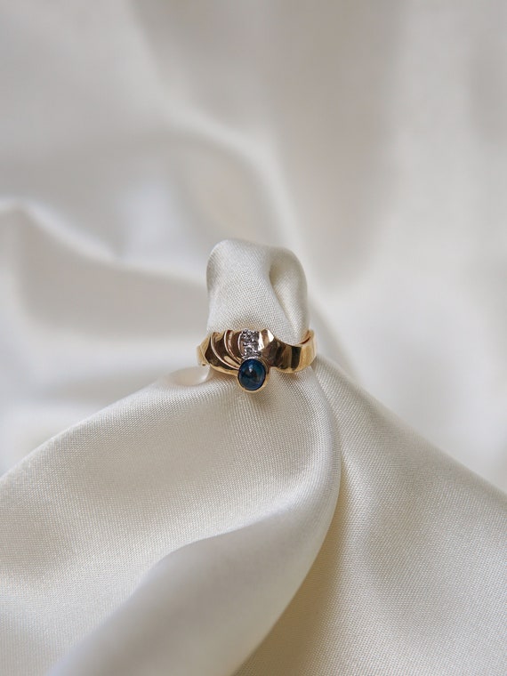 Retro Estate Blue Sapphire Cabochon Diamond Ring