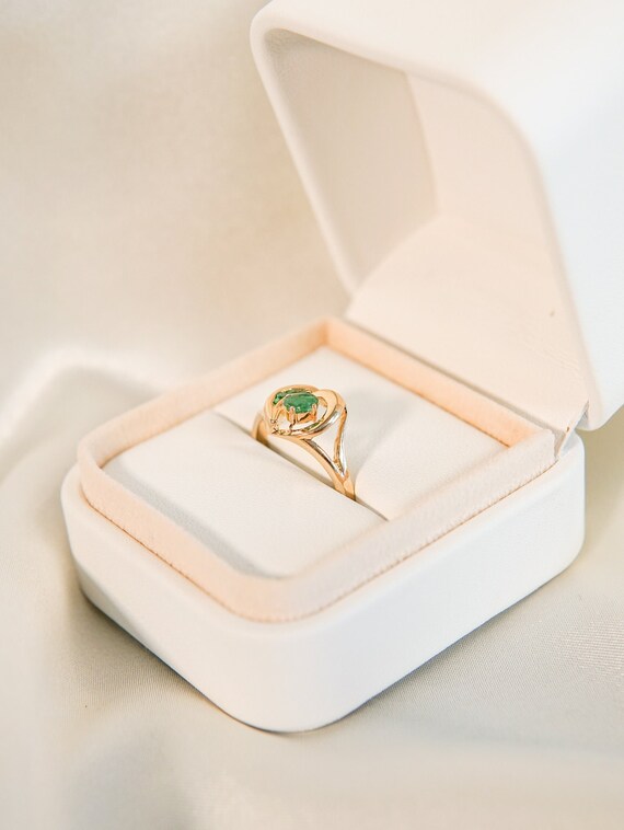 Vintage Emerald and Diamond Amour Ring - image 3
