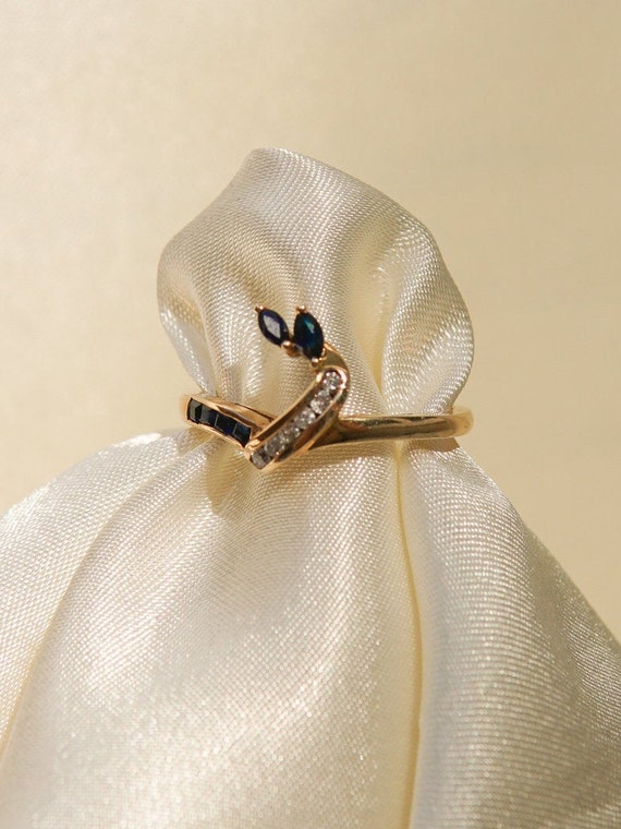 Vintage Sapphire Diamond Willow Ring 14K Yellow G… - image 2