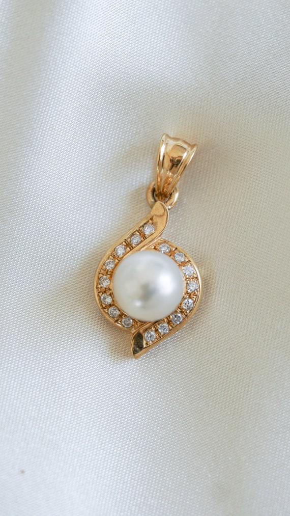 Vintage Pearl and Diamond Lantern Pendant - image 2
