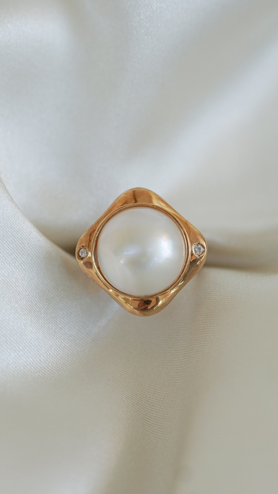 Vintage Baroness Mabe Pearl and Diamond Ring