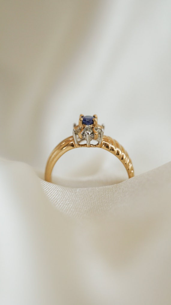 Estate Sapphire and Diamond Captivate Ring - image 3