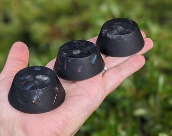 Compact Orgonite Tower Buster with Shungite, Quartz & Steel – Handmade Resin Disc for Desk, Travel, or Home Decor
