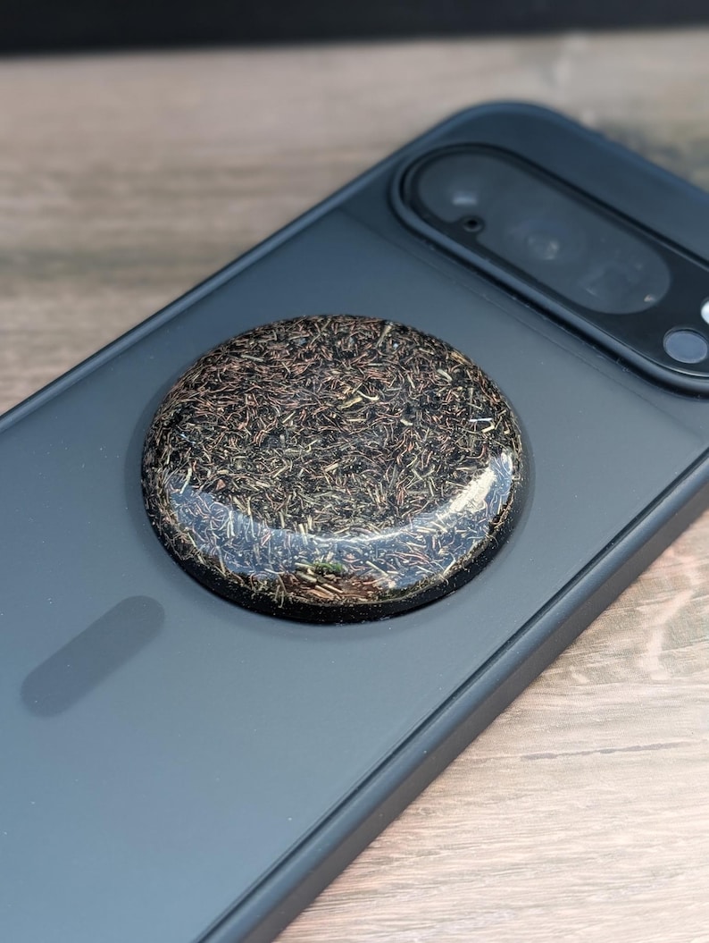 Handmade Orgonite Phone Disc with Shungite & Crystals – Resin Sticker for Phone, Laptop, or Pocket – Unique Tech Accessory Gift image 5