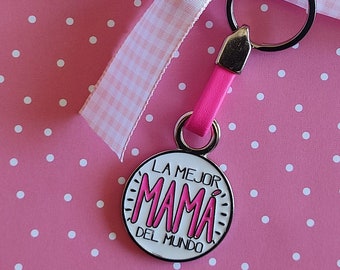 BEST MOM keychain in the world, ideal as a gift from the mother, lxy accessories, enamelled metal keychain with leather strip, keychain best mom