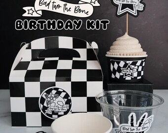 Bad Two The Bone Geburtstag, Party Dekor, karierte Goodie Bag, Dessertbecher, Geburtstag Plastikbecher, Cupcake Topper, Party Paket Bundle