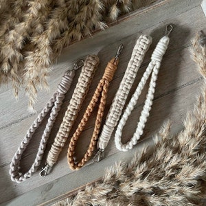 Macramé polsbandje sleutelhanger in hippiestijl, mooie ID-badge kaarthouder voor kind, boho-tasaccessoires, klein sleutelkoord, cadeau voor student