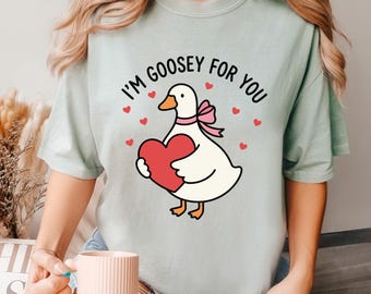 Camiseta "I'm Goosey For You", colores cómodos, camiseta de San Valentín con un ganso adorable, camiseta para amantes de los gansos, camiseta romántica para parejas, camiseta de San Valentín 164583