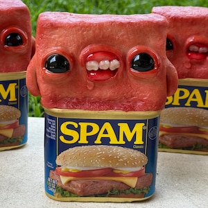 Spammy bois ! (Spam sculpture)