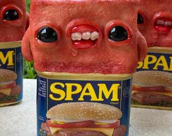 Spammy bois! (Spam sculptuur)