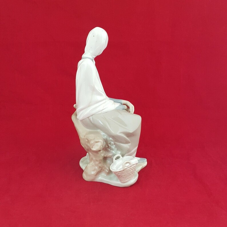 Lladro Figurine 4576 Shepherd Lady Sitting & Watching A Bird Etsy UK