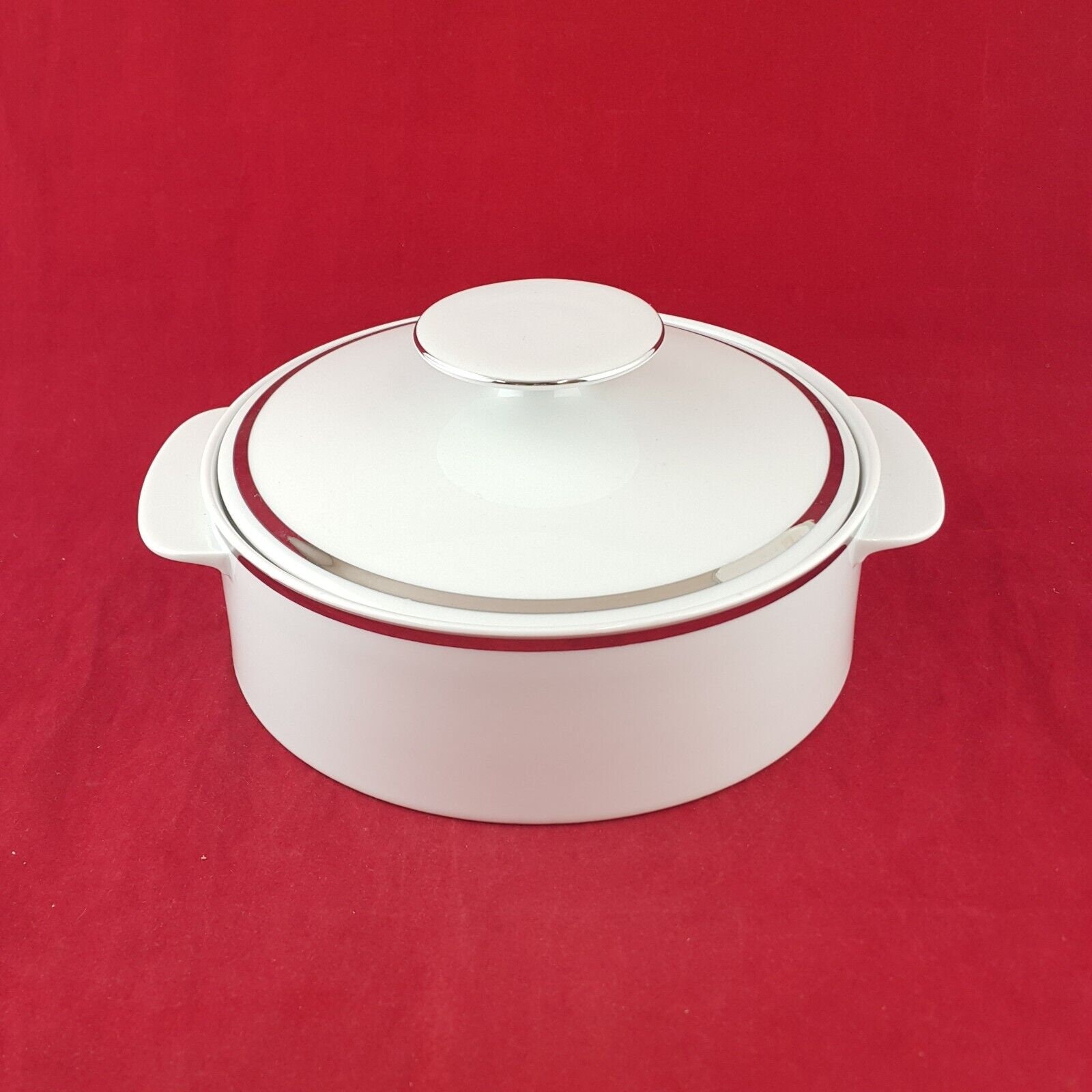 Thomas Rosenthal Germany White With Sliver Band Tureen With Lid 7075 OA 