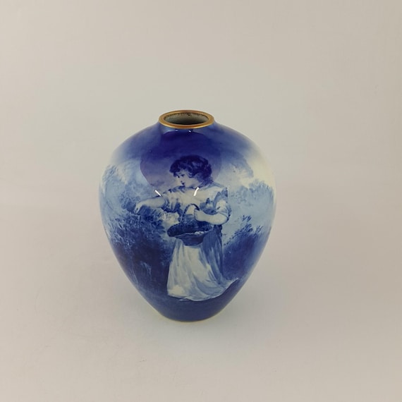 ロイヤルドルトン ブルー チルドレンシリーズ 花瓶 - 6691 RD - Etsy 日本