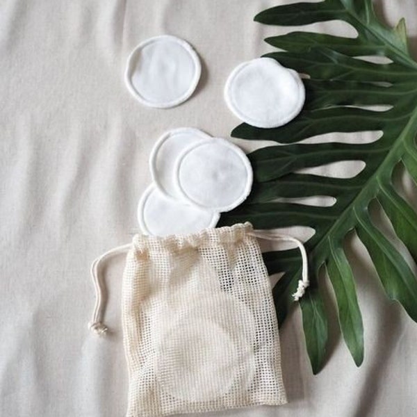 20 Reusable, Organic Bamboo Cotton Facial Rounds Makeup Remover Pads in Organic Cotton Mesh Wash Bag | Plastic Free