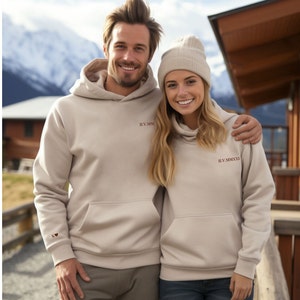 Sweatshirt Couple personnalisé Sweat-shirt personnalisé avec date et chiffres romains Sweat-shirt unisexe surdimensionné tendance Cadeau d'anniversaire, Fiançailles image 3