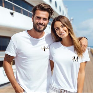 Camiseta personalizada para pareja / Camiseta combinada con letras y nombre personalizados / Camiseta personalizada para San Valentín / Regalo de aniversario o compromiso