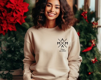 Personalized Mama Sweatshirt, Custom Mom Sweatshirt, Mothers Day Gift, Birthday Gift for Mom, New Mom Gift, Minimalist Cool Mom Sweater