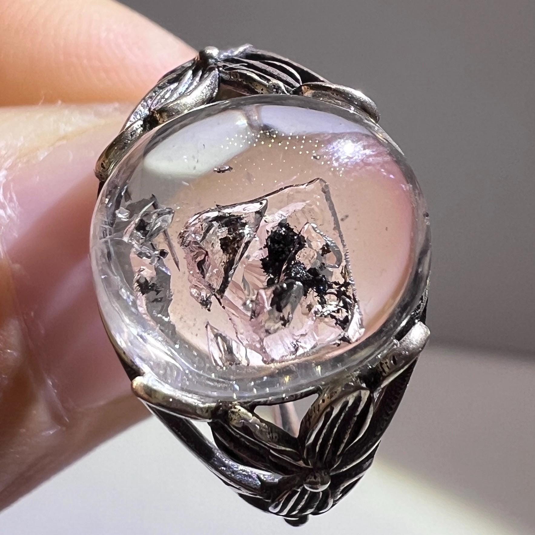 Enhydro crystal - Etsy 日本