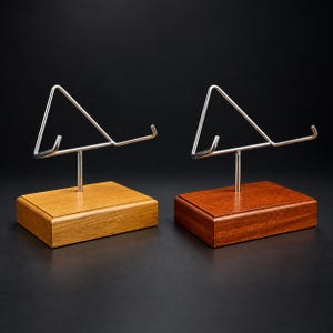 Soporte de exhibición de cristal, soporte ajustable de metal para muestras minerales con base de madera, placa de identificación personalizada.