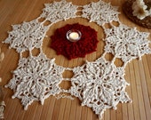 Christmas Snowflake doily with central piece removable hand crocheted with shiny Egyptian cotton, 25 inch