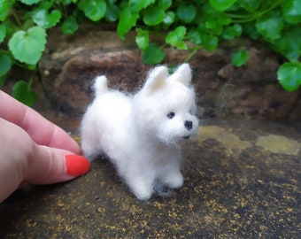 Needle Felted West Highland White Terrier Dog Westie Figurine Dollhouse Miniature Dog Westie Miniature Gift for Dog lovers or animals lovers