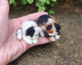 Needle Felted Sleeping Cat Dollhouse Cat Dollhouse Miniature Cat Figurine Needle Felted Kitten Animals Lovers Gift or Cat Lovers Gift
