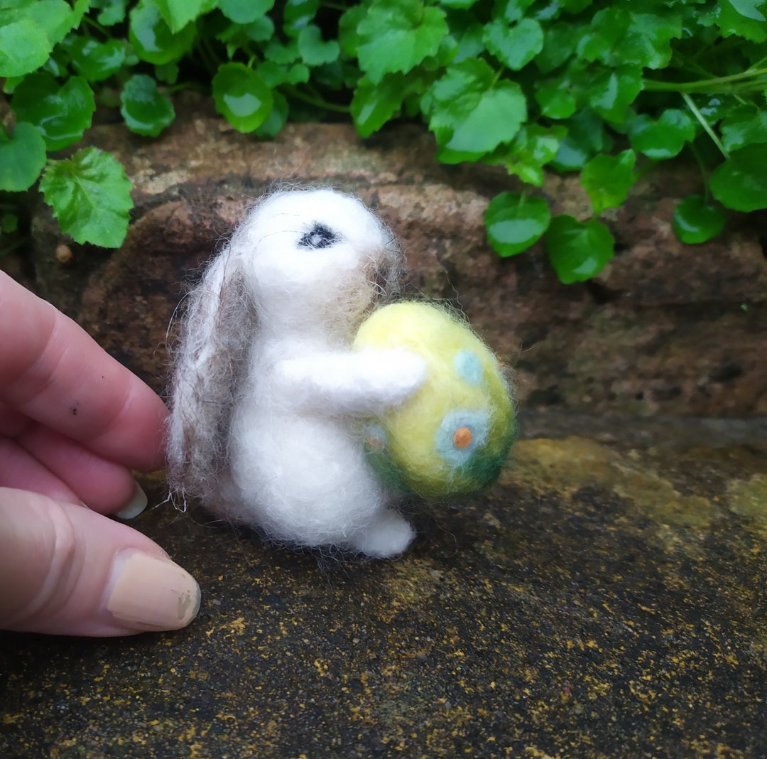 Needle Felted Easter Bunny Figurine: White Wool Rabbit Decoration - Etsy
