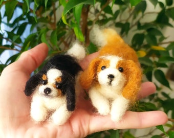 Needle Felted Cavalier King Charles Spaniel Dog Miniature Dog Dollhouse Miniature Dog Gift for Dogs Lover or Animals Lover Little Puppy Toy