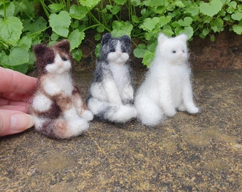 Figura de gato sentado de fieltro con aguja, miniatura de gato sentado de lana, regalo para amantes de los gatos o animales.