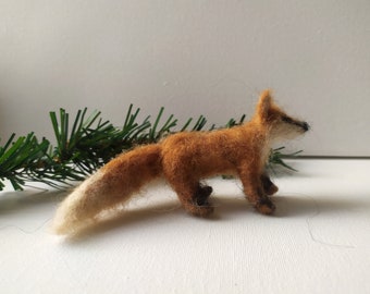 Needle Felted Fox Wool Fox Figurine Needle Felted Forest Animal Dollhouse Miniature Fox Handmade Fox Gift for Animals Lover or Friend
