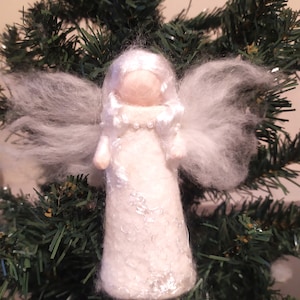 Angel Doll Needle Felted Angel Needle felted Fairy Dollhouse Angel Doll Felt Angel Doll Nursery Decoration or Gift