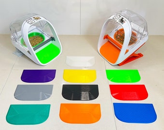 Mat/Lid combo for SureFeed® feeders Available in Customizable Vibrant Colours, Easy to clean and dishwasher safe.